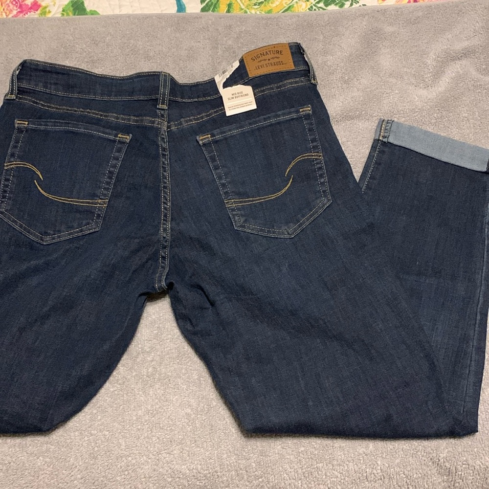 Levi's Women's Dark Blue Straight Leg Jeans